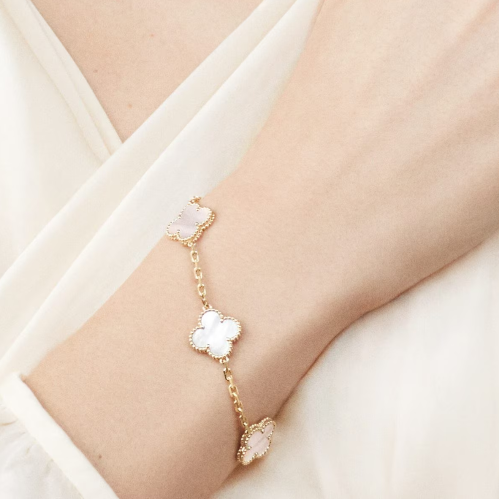 LUCKY WHITE FOUR-LEAF CLOVER BRACELET