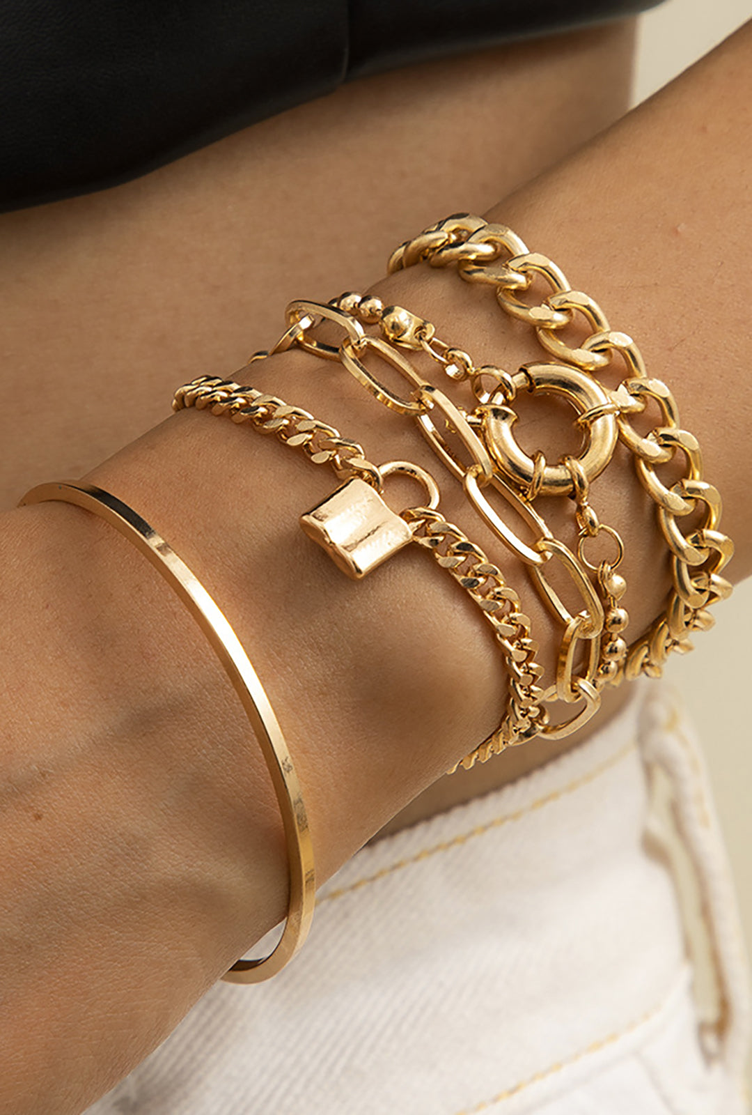 LAYERED GOLD BRACELETS SET